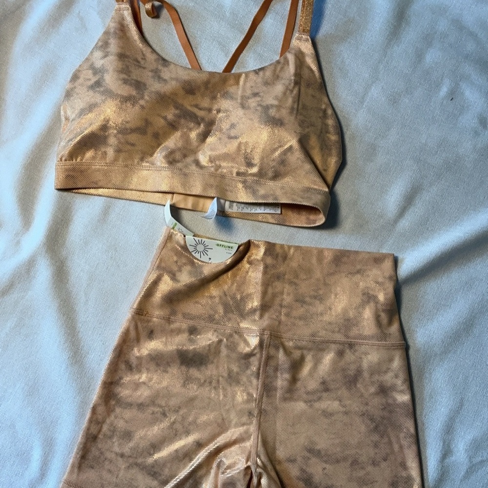 American Eagle/ Aerie/ Offline sport top and short set peach/ gold size M